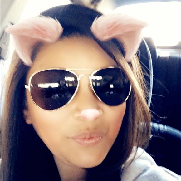 Meet your Posher, Sabrina - Picture 1 of 1